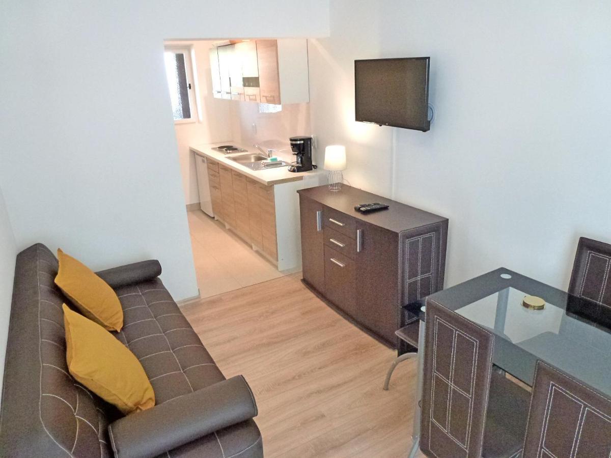 Apartment Ruza Njivice Bagian luar foto